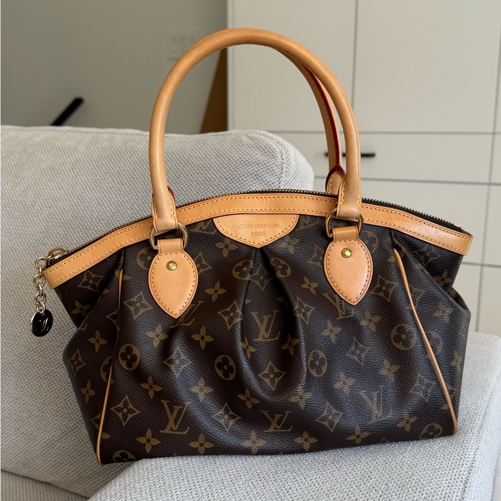 Authentic Louis Vuitton monogram Tivoli PM